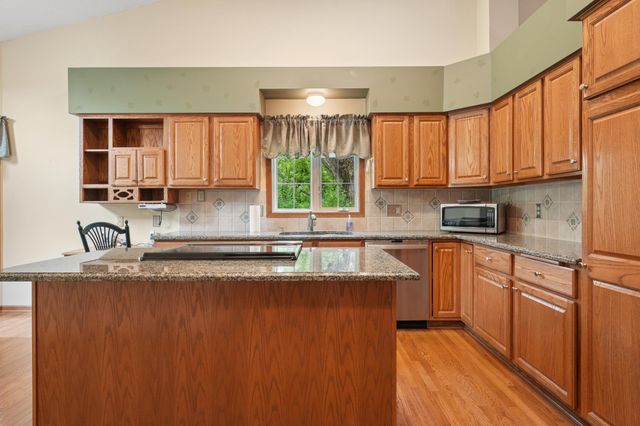 12783 Falcon Drive, Apple Valley, MN 55124