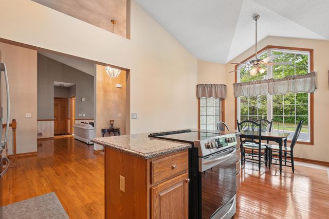 12783 Falcon Drive, Apple Valley, MN 55124