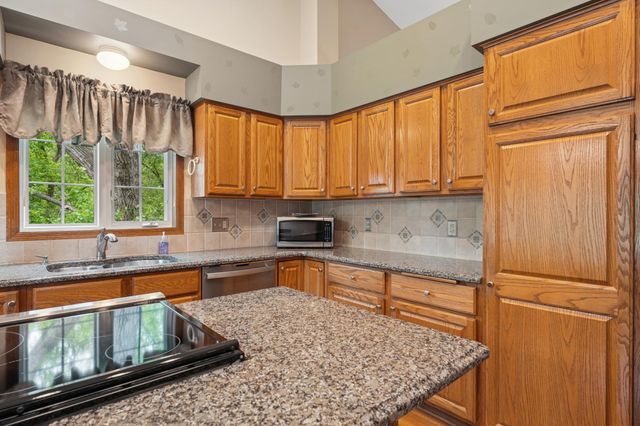 12783 Falcon Drive, Apple Valley, MN 55124