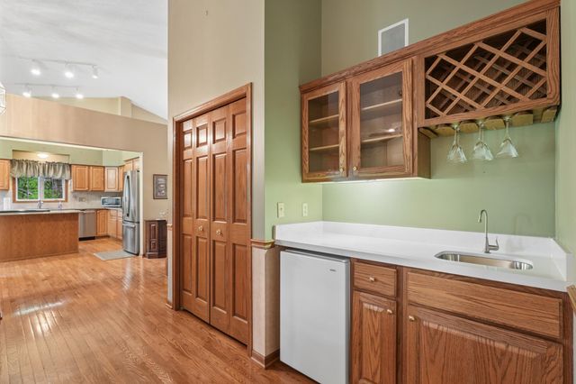 12783 Falcon Drive, Apple Valley, MN 55124