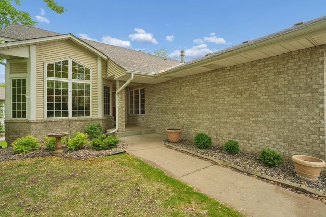 12783 Falcon Drive, Apple Valley, MN 55124