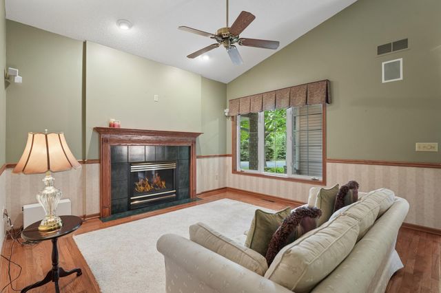 12783 Falcon Drive, Apple Valley, MN 55124