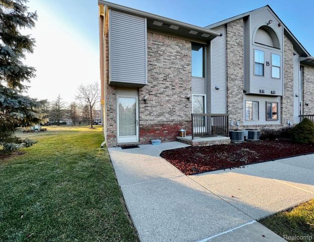 42760 LILLEY POINTE Drive, Canton Charter Township, MI 48187