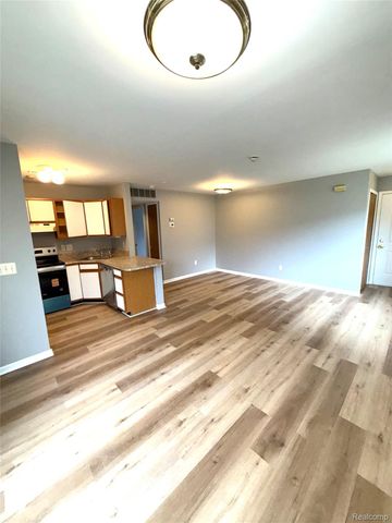 42760 LILLEY POINTE Drive, Canton Charter Township, MI 48187