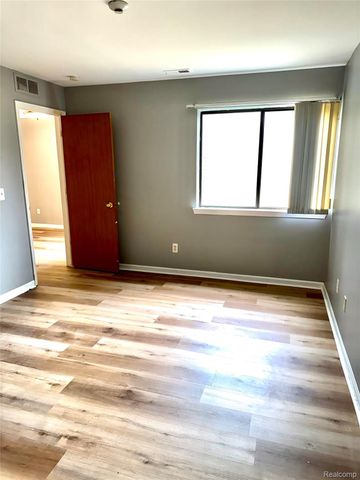 42760 LILLEY POINTE Drive, Canton Charter Township, MI 48187