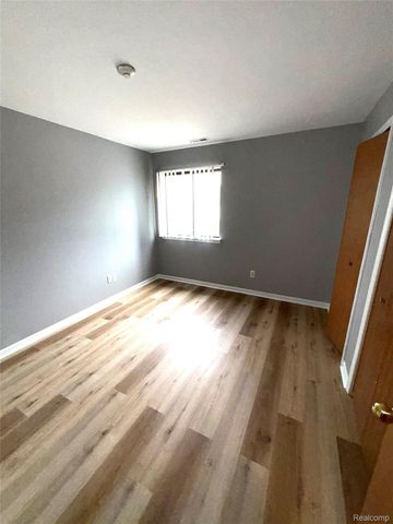 42760 LILLEY POINTE Drive, Canton Charter Township, MI 48187