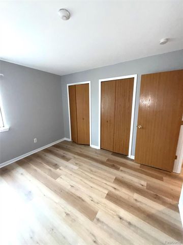 42760 LILLEY POINTE Drive, Canton Charter Township, MI 48187