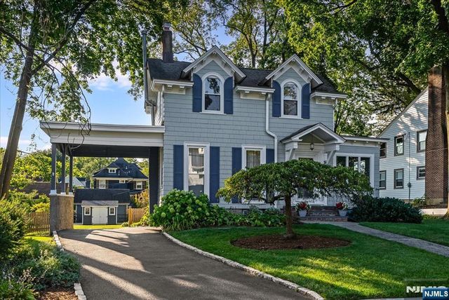 40 Franklin Place, Montclair, NJ 07042