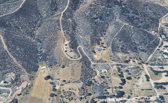 W 107th Street, Leona Valley, CA 93551