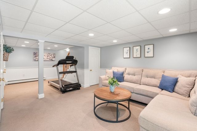 36 Marilyn Way, Halifax, MA 02338