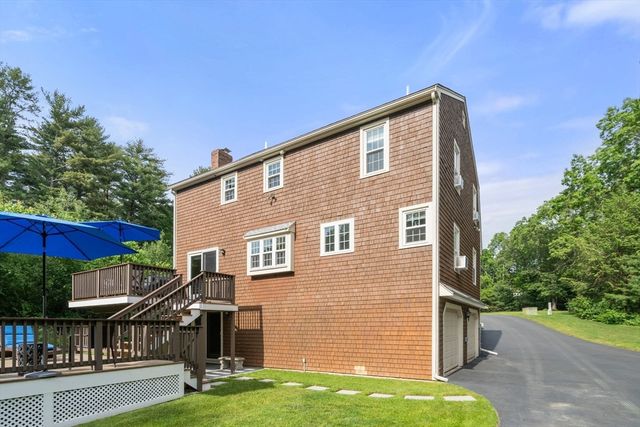36 Marilyn Way, Halifax, MA 02338