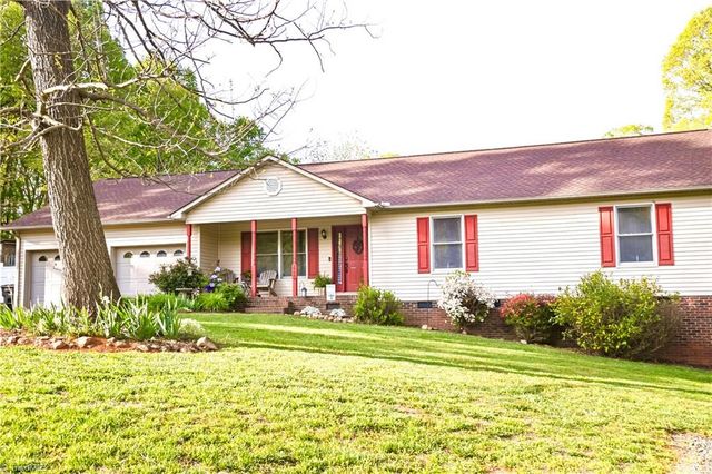 3777 Libertys Run Drive, Sophia, NC 27350