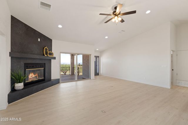 5027 S WHITEWING Road, Sierra Vista, AZ 85650