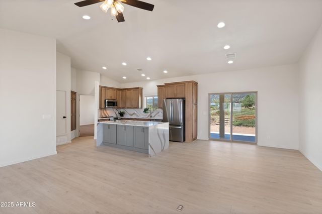 5027 S WHITEWING Road, Sierra Vista, AZ 85650