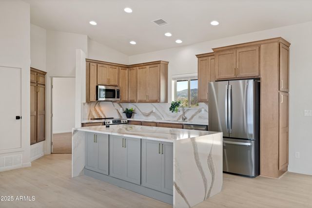 5027 S WHITEWING Road, Sierra Vista, AZ 85650