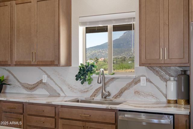 5027 S WHITEWING Road, Sierra Vista, AZ 85650