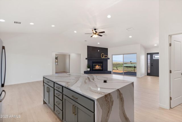 5027 S WHITEWING Road, Sierra Vista, AZ 85650