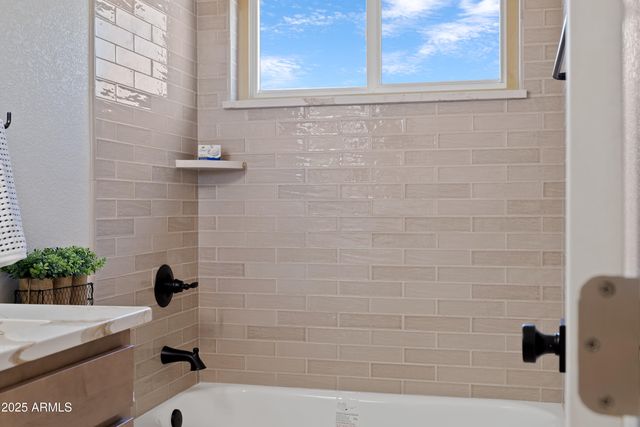 5027 S WHITEWING Road, Sierra Vista, AZ 85650