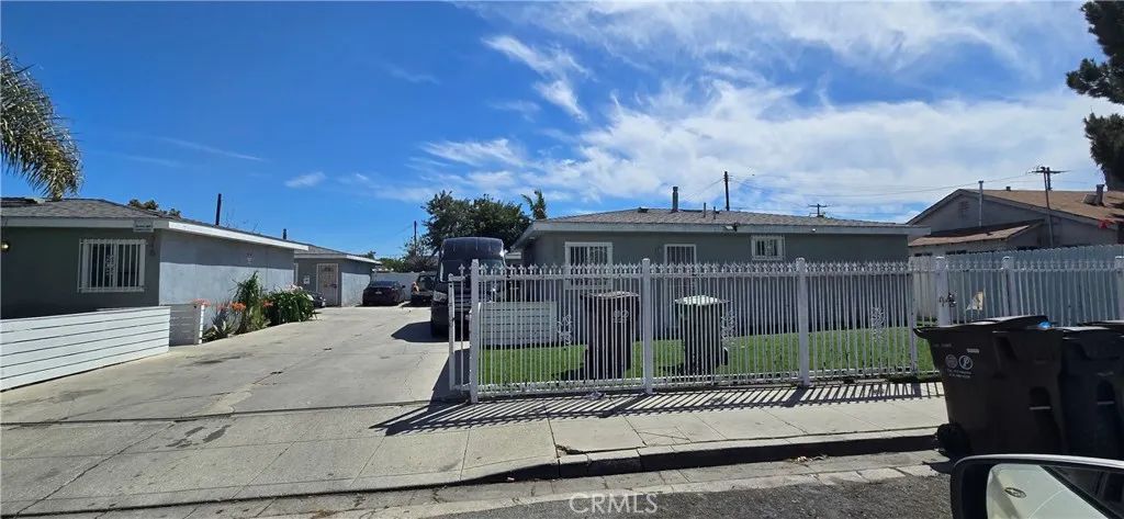 352 W Peach Street, Compton, CA 90222