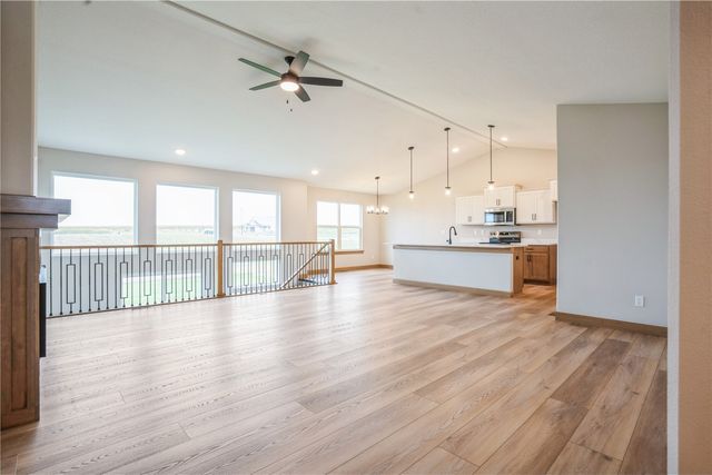 511 Park View Ct, Mt Vernon, IA 52314