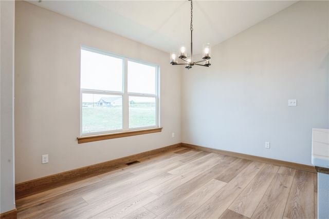 511 Park View Ct, Mt Vernon, IA 52314