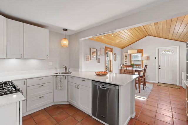 6115 Upton Avenue S, Minneapolis, MN 55410