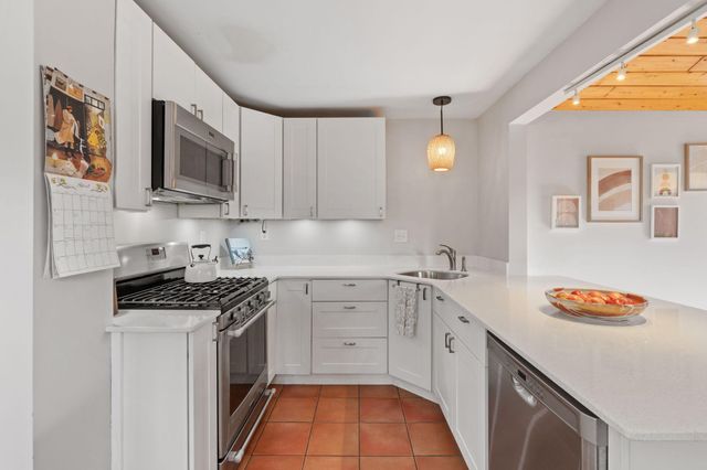 6115 Upton Avenue S, Minneapolis, MN 55410