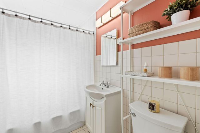 6115 Upton Avenue S, Minneapolis, MN 55410