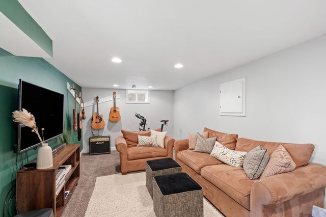 6115 Upton Avenue S, Minneapolis, MN 55410