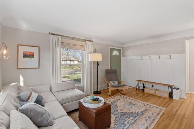 6115 Upton Avenue S, Minneapolis, MN 55410