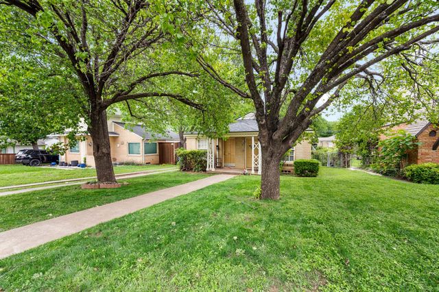 412 N Montreal, Dallas, TX 75208