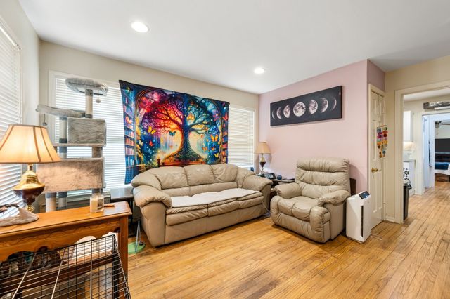 412 N Montreal, Dallas, TX 75208