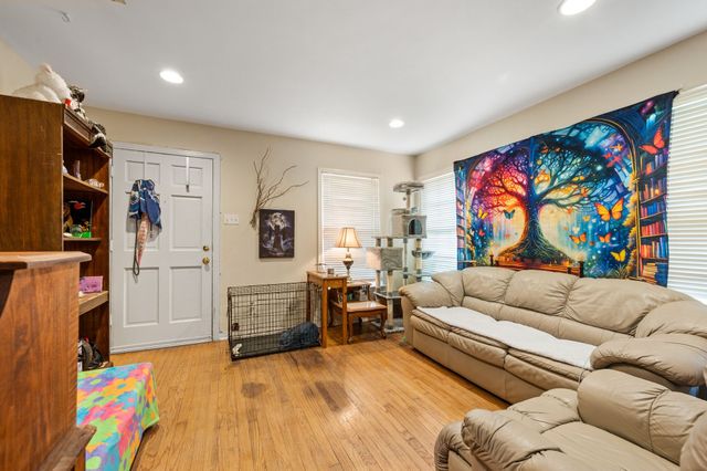 412 N Montreal, Dallas, TX 75208