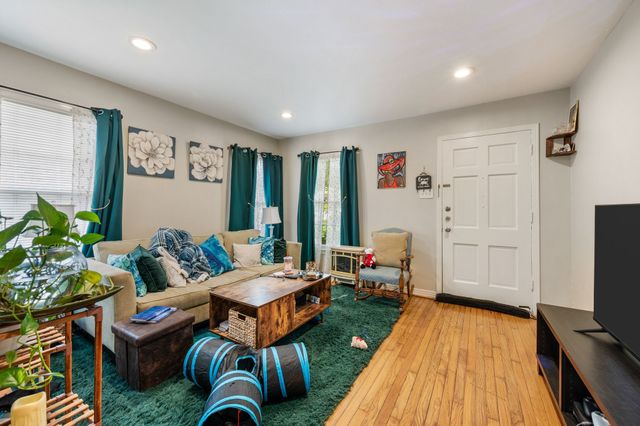 412 N Montreal, Dallas, TX 75208