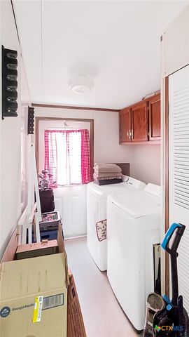603 E George Street, Port Lavaca, TX 77979