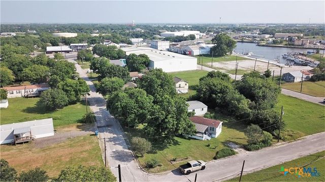 603 E George Street, Port Lavaca, TX 77979