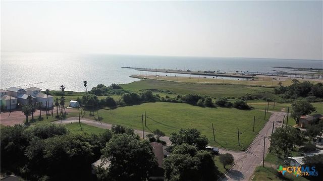 603 E George Street, Port Lavaca, TX 77979