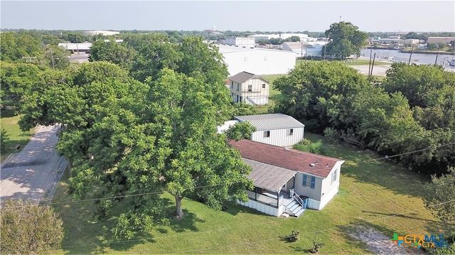 603 E George Street, Port Lavaca, TX 77979