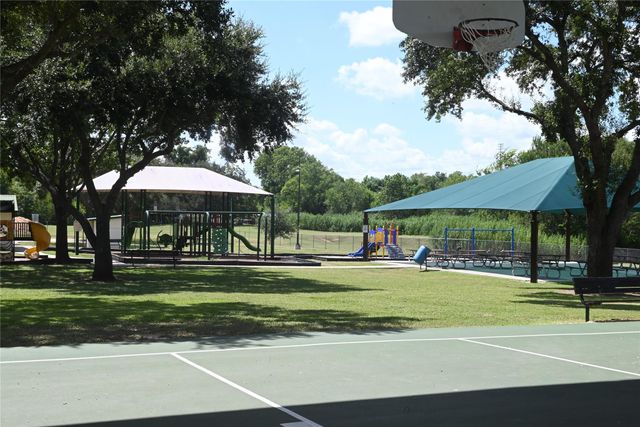 111 6th Street, Rosenberg, TX 77471