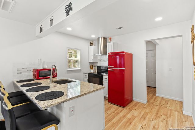 1923 Dawson, San Antonio, TX 78202