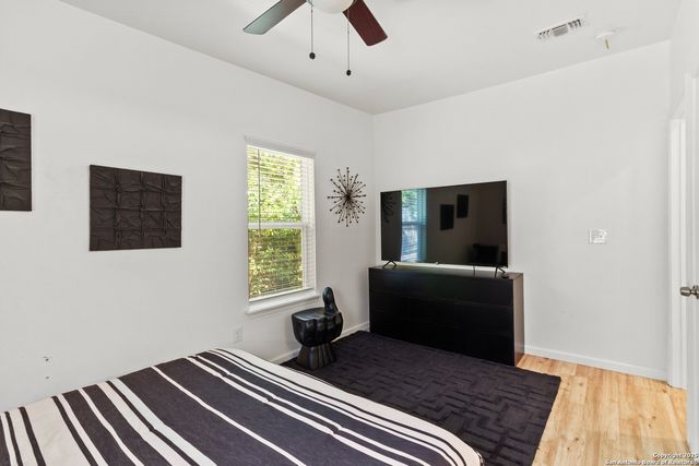 1923 Dawson, San Antonio, TX 78202