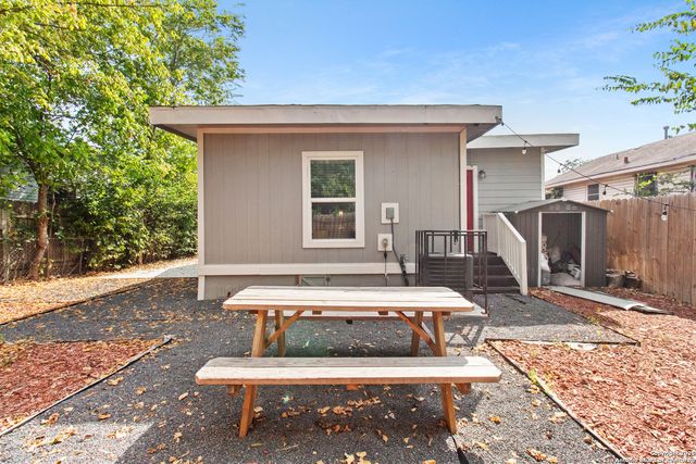 1923 Dawson, San Antonio, TX 78202