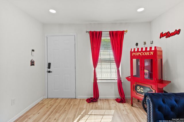 1923 Dawson, San Antonio, TX 78202