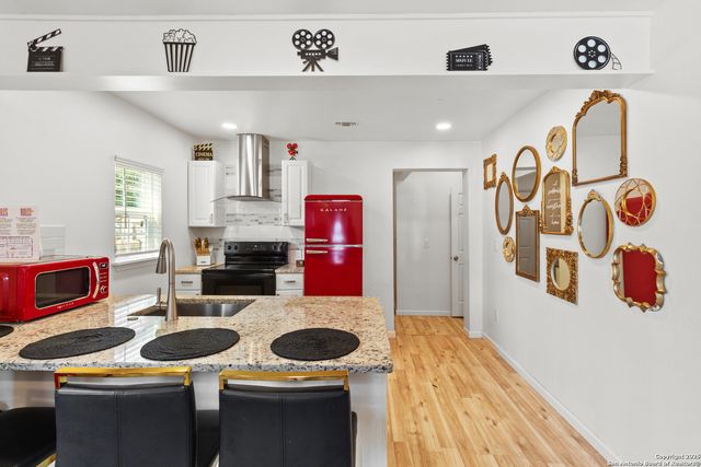 1923 Dawson, San Antonio, TX 78202