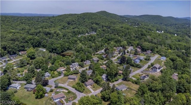 33 Lincoln Ave, Vernon Twp., NJ 07462