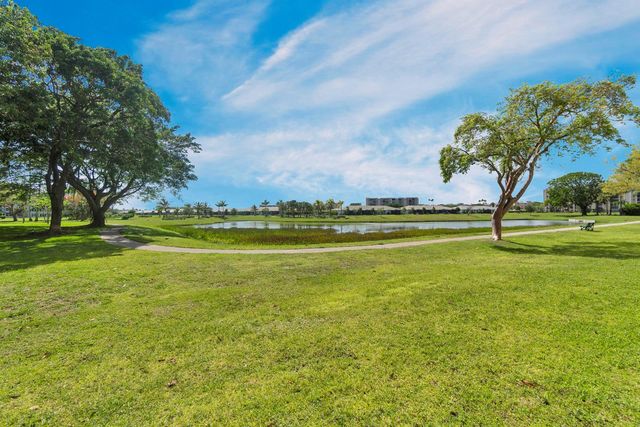 14575 Bonaire Blvd 202, Delray Beach, FL 33446
