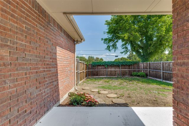 1109 Wild Cherry Drive, Carrollton, TX 75010