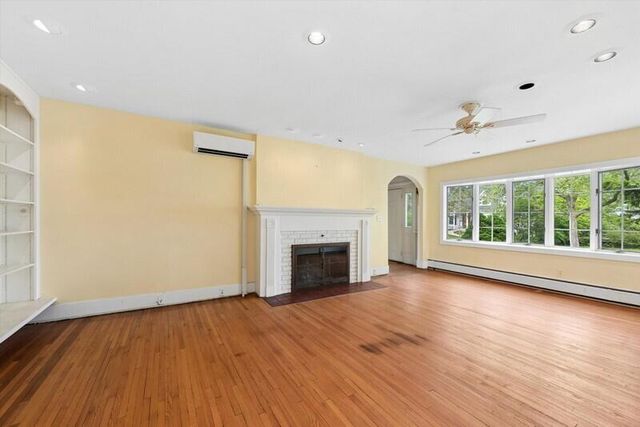 415 Ridgeway Street, St. Joseph City, MI 49085
