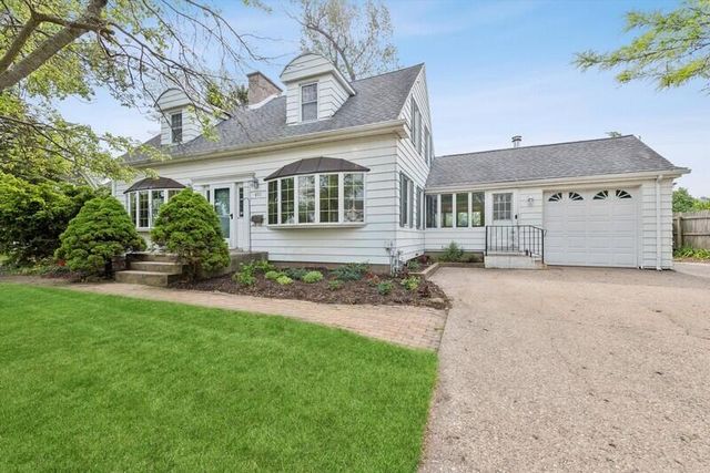 415 Ridgeway Street, St. Joseph City, MI 49085