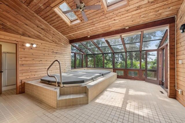 415 Ridgeway Street, St. Joseph City, MI 49085